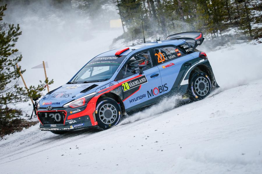  Hyundai i20 WRC 2016 года  (фото 3 из 16)